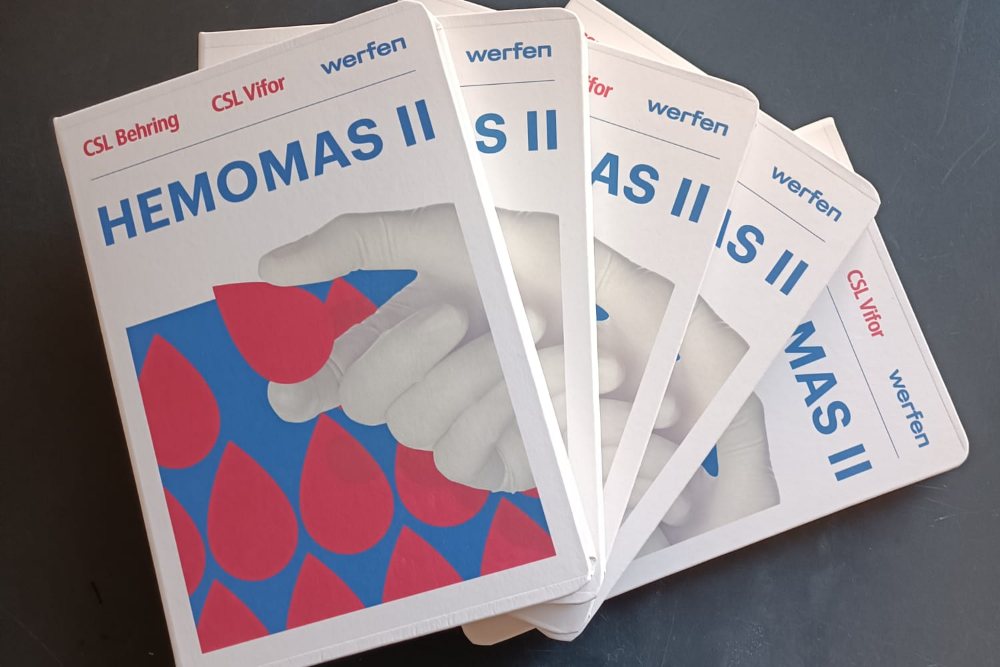 Libretas HEMOMAS II con tapa impresa a todo color y los logos de Werfen y CSL